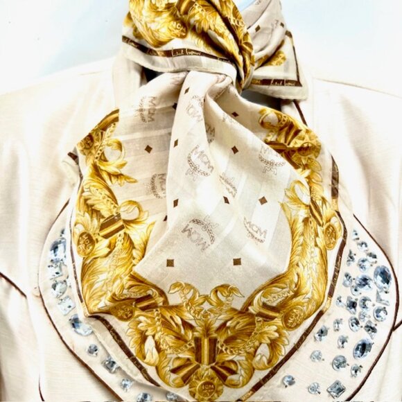 Unused MCM for men and women, Miniscarf/Handker 19" Silk/Cotton Gold Beige(98 - Picture 4 of 7